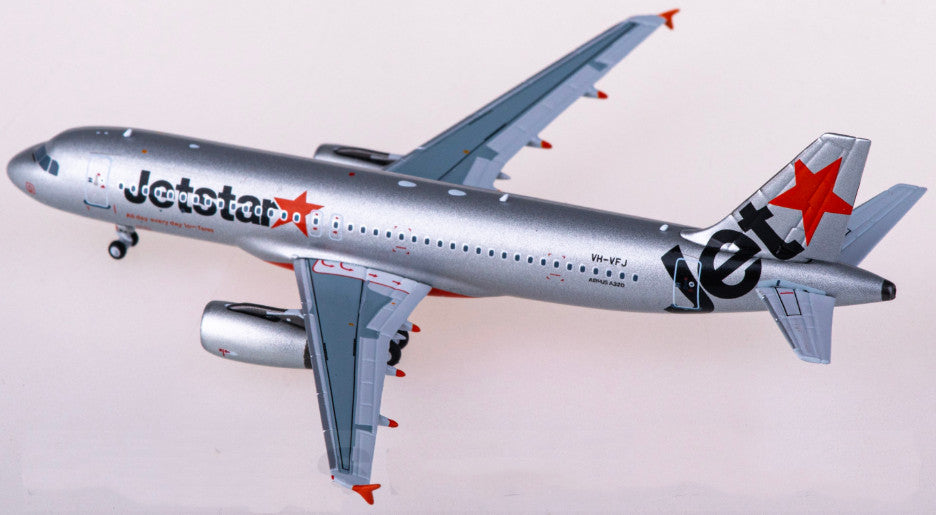 1:400 NGmodels Jetstar Airbus A320 Passenger Airplane Diecast Plane Model