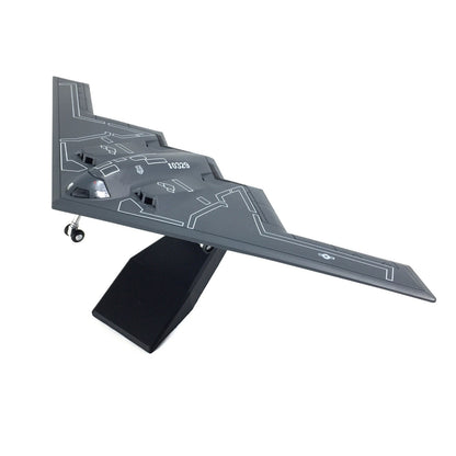 3.9” 1/200 USAF B-2 Stealth Strategic Bomber Finished Model Simulation Ornament