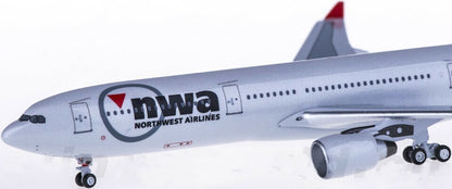 1:400 AeroClassics NWA Northwest Airlines A330-300 Passenger Plane Diecast Model