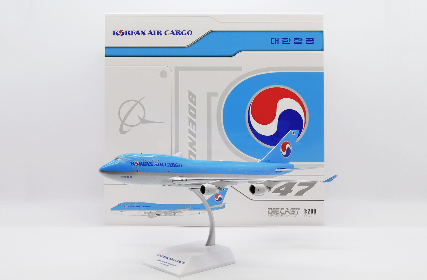 1:200 JC Wings Korean Air Boeing 747-400BCF Passenger Airplane Diecast Model