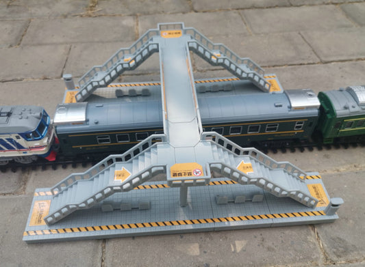 Ho Scale Train Model Sand Table Scene Pedestrian Overpass Toy (Excluding Trains)