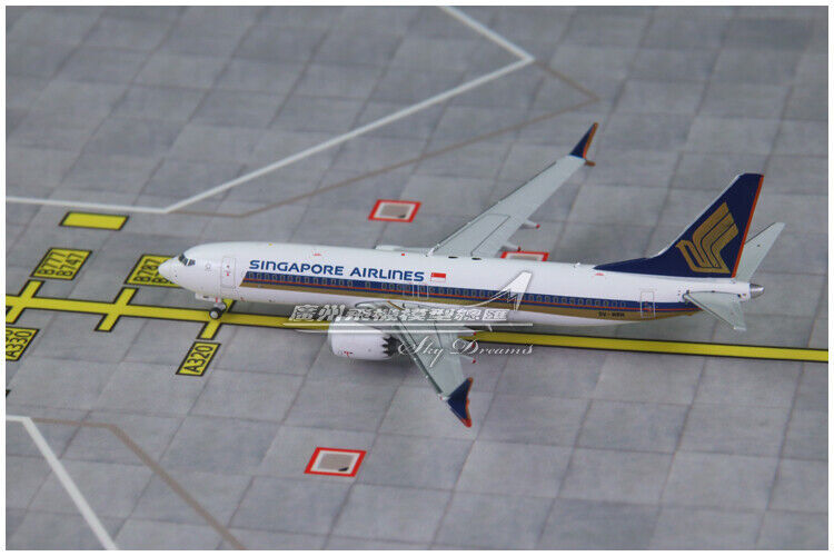 1:400 JC Wings SINGAPORE AIRLINES BOEING 737 MAX 8 Passenger Plane Diecast Model