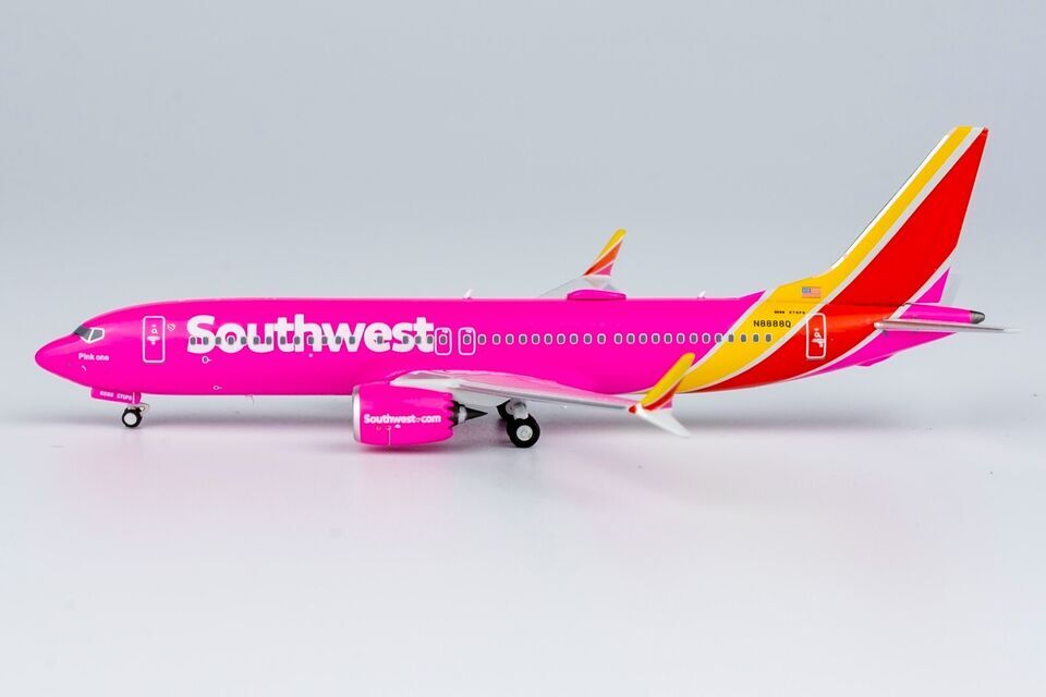 1:400 NG MODEL Southwest BOEING 737 MAX 8 Passenger Airplane Diecast Plane Model
