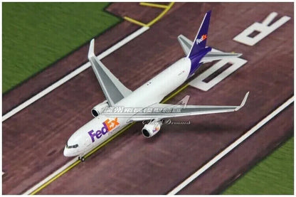 1:400 Phoenix FedEx BOEING 767-300ER Aircraft Diecast Airplane Plane Model