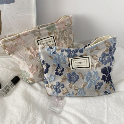 Embroidery Cosmetic Bag Clutch Bag Large Makeup Organizer Pouch 5*18*25 CM 50G