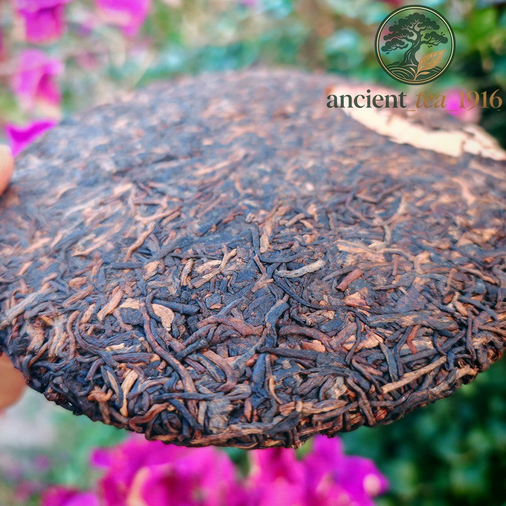 357g Pu'er Tea Yi Wu Ripe Tea Jinya Royal Court Yunnan Pu Erh Cake Tea