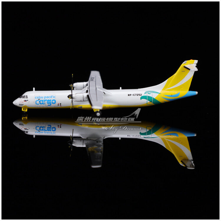 1:400 JC Wings Cebu Pacific Cargo ATR-72 Airplane Diecast Aircraft Plane Model