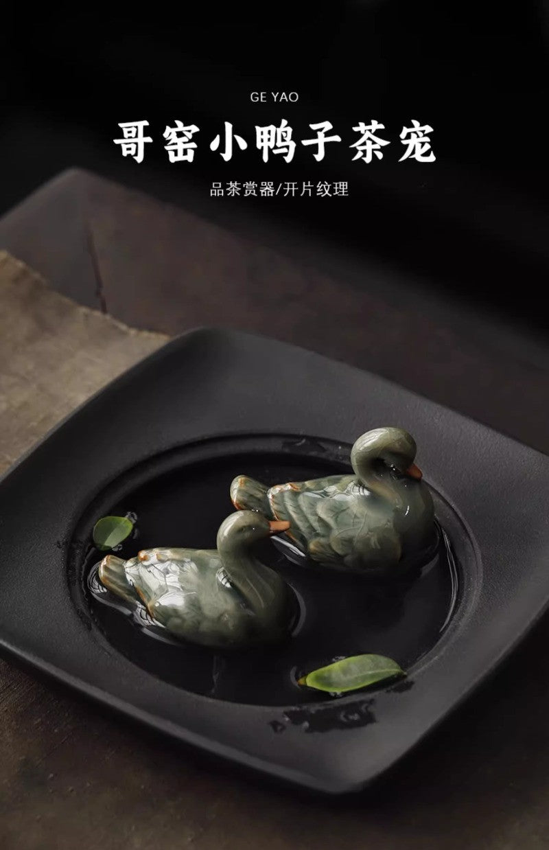 1Pc Exquisite Ceramic Cute Duck Tea Table Decoration Accessories Tea Pet
