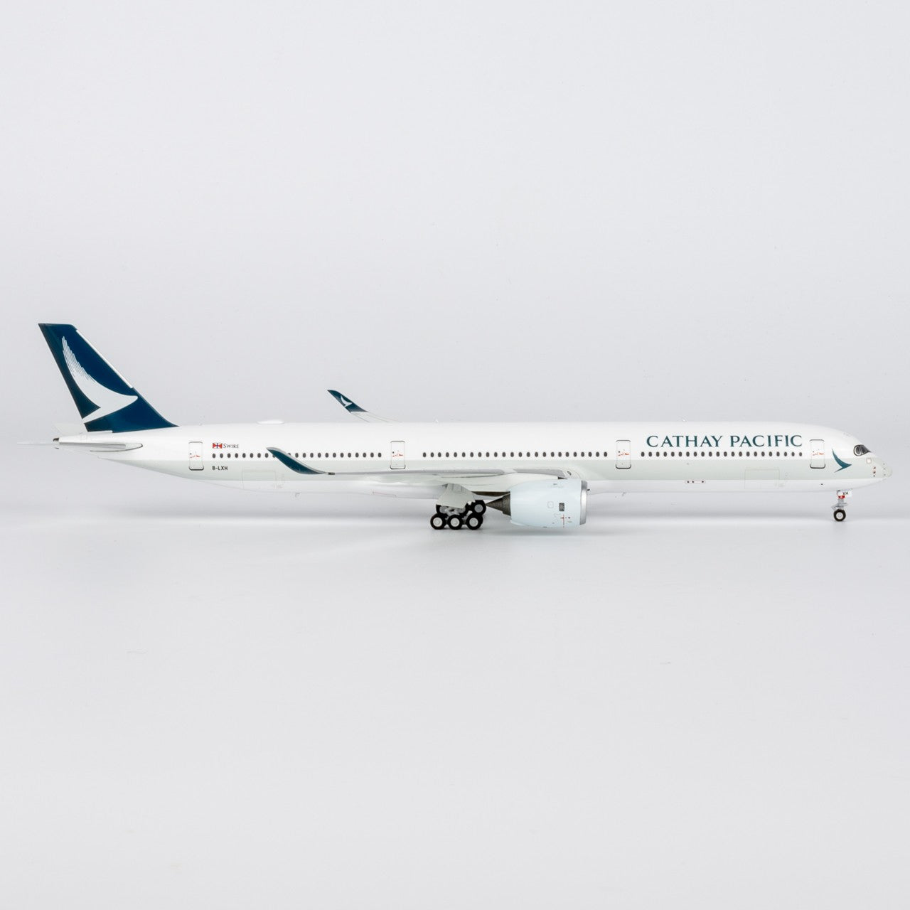 1:400 NGmodels Cathay Pacific A350-1000 Passenger Airplane Diecast Plane Model