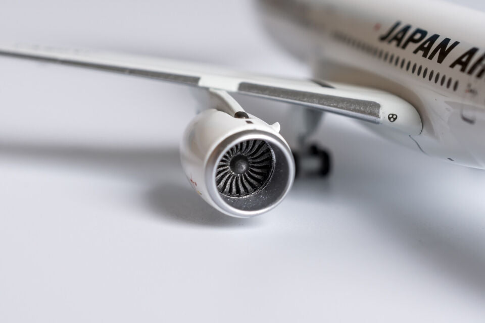1:400 NG Model JAPAN AIRLINES AIRBUS A350-900 Passenger Airplane Diecast Model