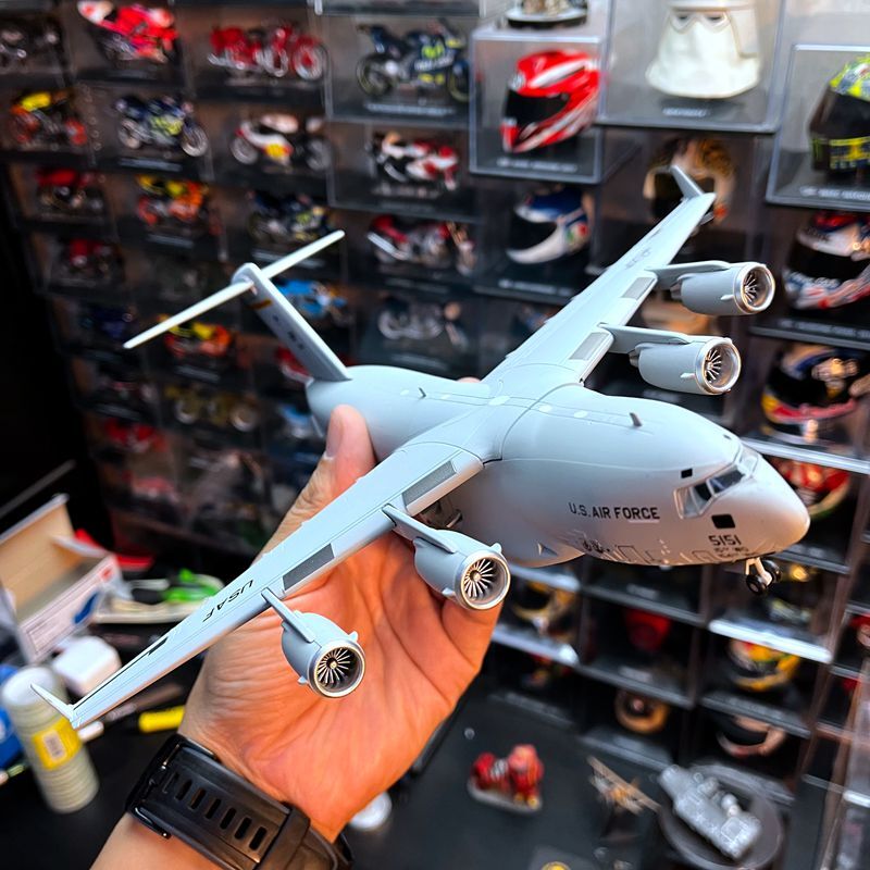1: 200 Us Boeing C-17 Large Strategic Transport Aircraft Model Alloy Model