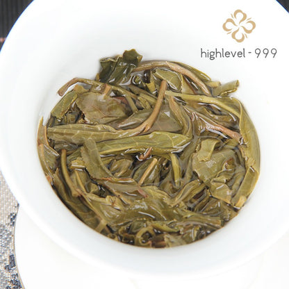 100G raw Pu'er tea cake Yunnan deep mountain old tree Pu'er -