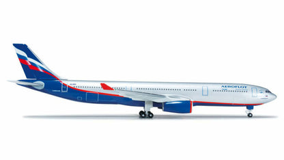 1:500 Herpa SU AIRBUS A330-300 Passenger Airplane Diecast Aircraft Model