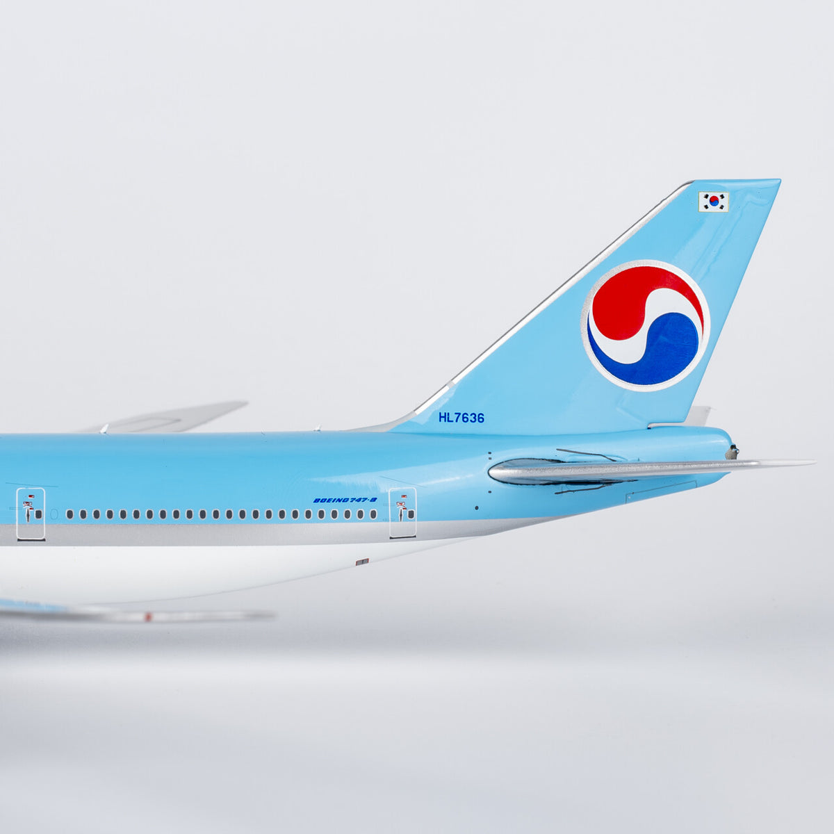 1:400 NGmodels Korean Air Boeing 747-8 Passenger Airplane Diecast Plane Model