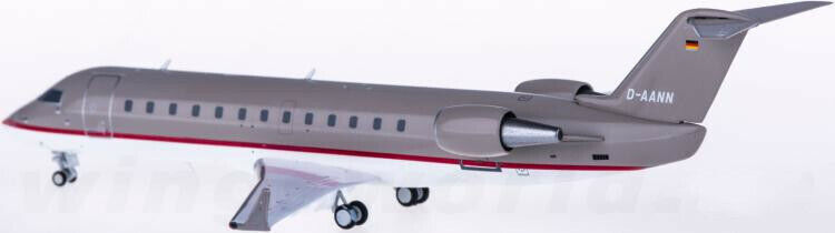 1:200 NG Model ExecuJet Bombardier CRJ200 Passenger Airplane Diecast Plane Model