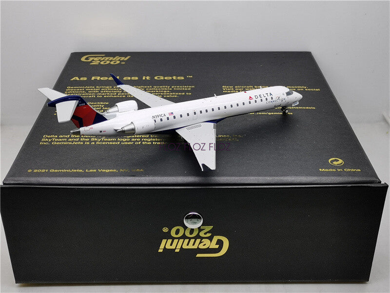 GeminiJets for Delta Airlines for BOMBARDIER CRJ-700 N391CA 1:200 Aircraft Model