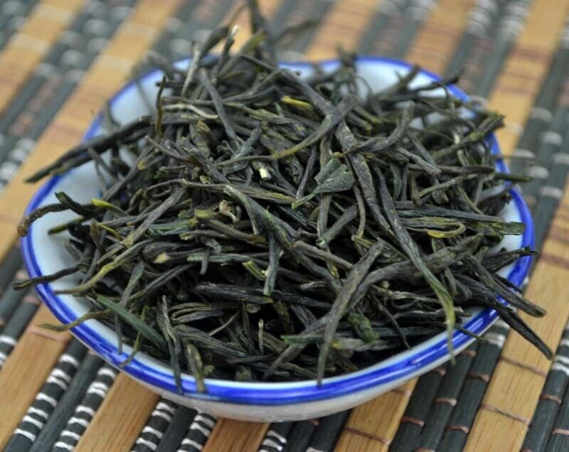 High quality Chinese Sichuan E mei Mountain Maofeng Green Tea Mingqian Green Tea-