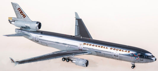 1:200 SQ Wings McDonnell Douglas MD-11 N111MD Airplane Diecast Plane Model