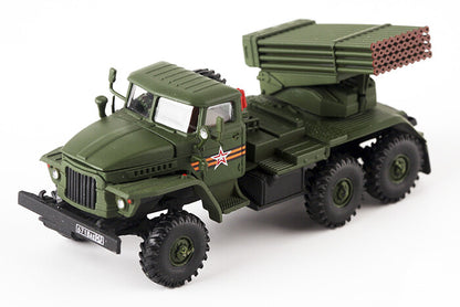 PMA BM-21 GRAD VICTORY DAY PARADE SAINT PETERSBURG RUSSIA 1/72 MODEL TANK
