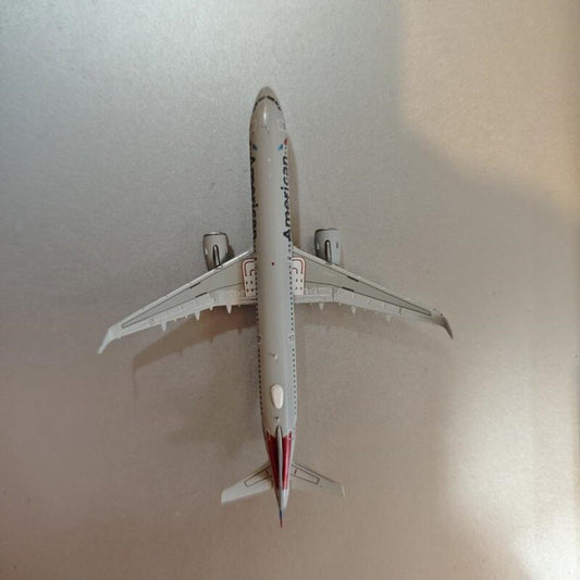 1:400 GeminiJets American Airlines Airbus A321neo N413AN Diecast Aircraft Model