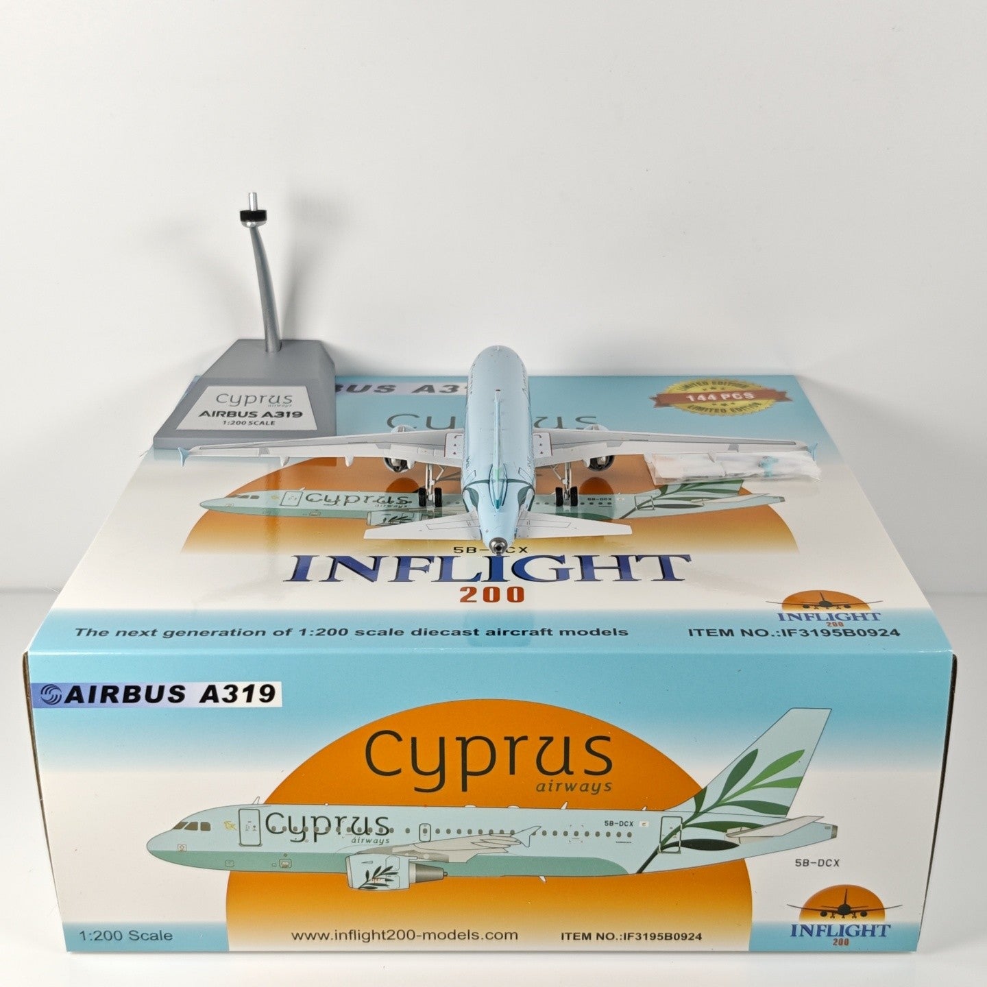 1:200 InFlight Cyprus airways Airbus A319 Passenger Airplane Diecast Plane Model