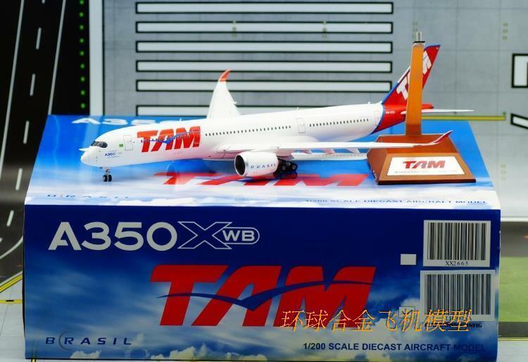 1:200 33CM JC WINGS TAM AIRBUS A350-900 Passenger Airplane Diecast Plane Model