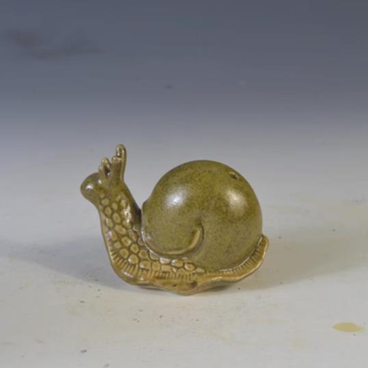 3.1" Collect Chinese Porcelain Tea-dust Glaze Lovable Animal Snail Water-drop