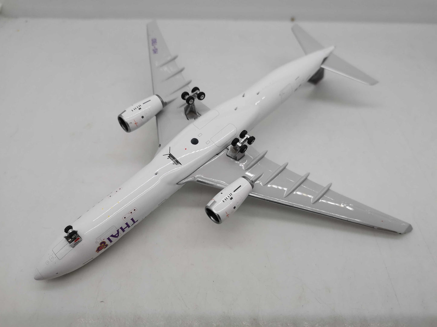 1:400 Phoenix THAI STAR ALLIANCE A330-300 Airplane Diecast Aircraft Plane Model