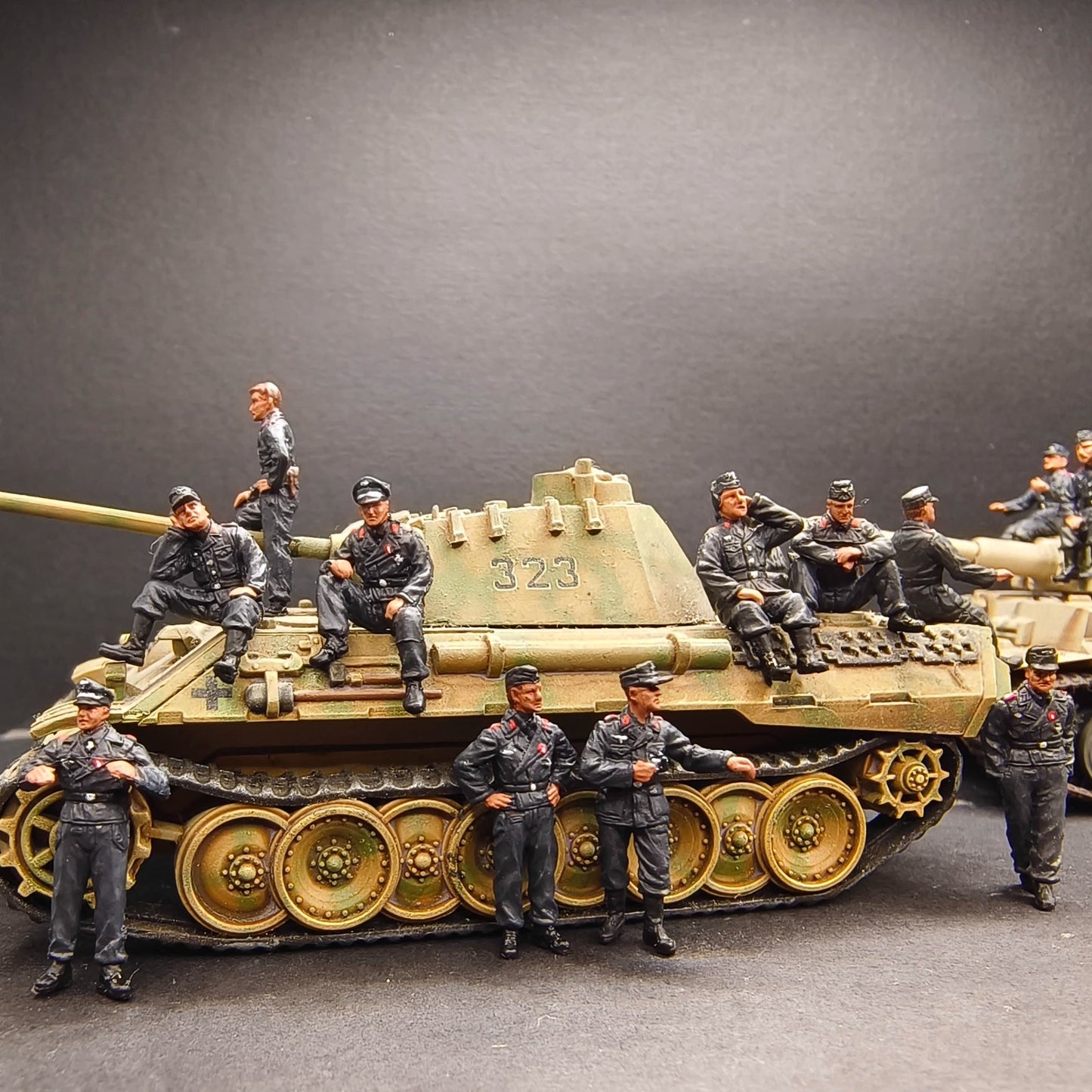 Homemade 1/72 WWII German Tank Crew 11-Persons Finished Model Ornament Toys