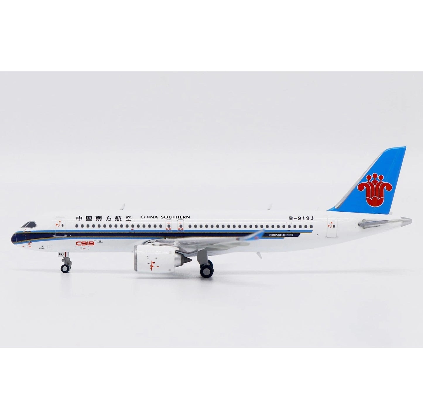 1:400 JC Wings China Southern Comac C919 Passenger Airplane Diecast Plane Model
