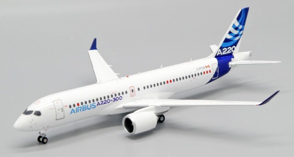 1:200 JC Wings AIRBUS A220-300 Passenger Airplane Diecast Plane Aircraft Model