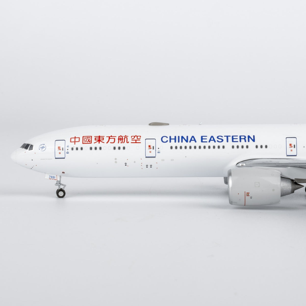 1:400 NGmodels China Eastern Boeing 777-300ER Passenger Diecast Plane Model