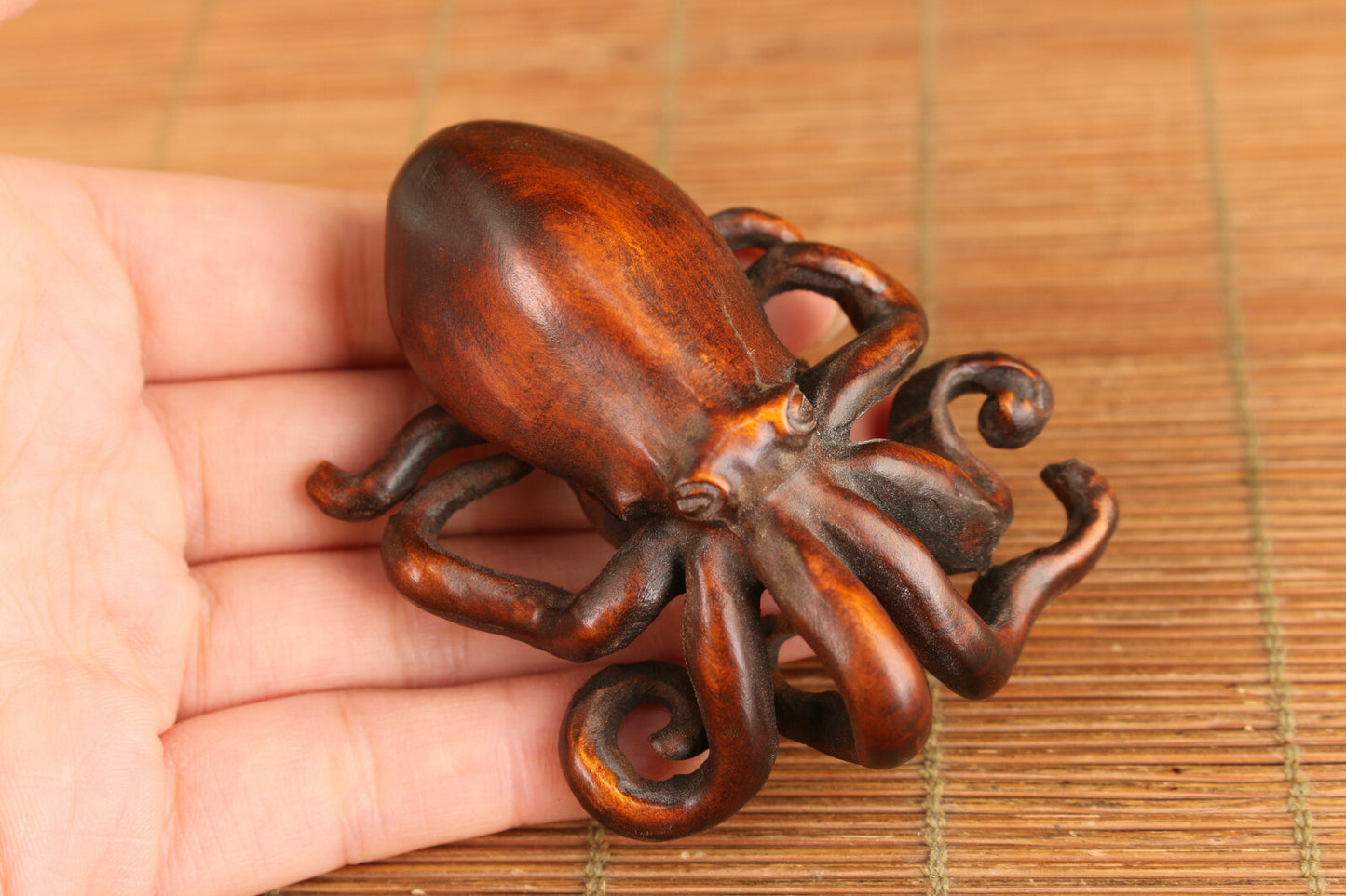 Rare chinese boxwood hand carving octopus statue collect hand piece netsuke