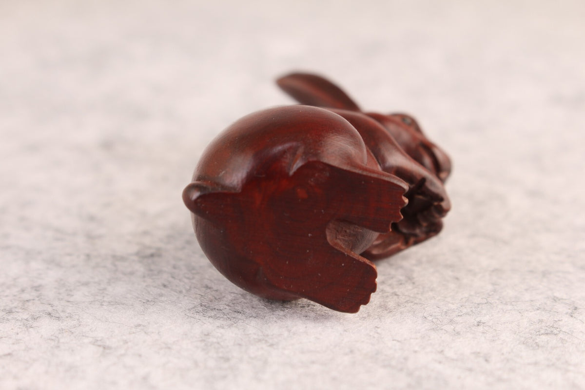 MINI chinese boxwood handmade carving rabbit statue netsuke collectable tea pet