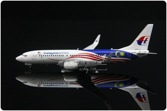 1:400 Phoenix Malaysia Airlines BOEING 737-800 Passenger Airplane Diecast Model