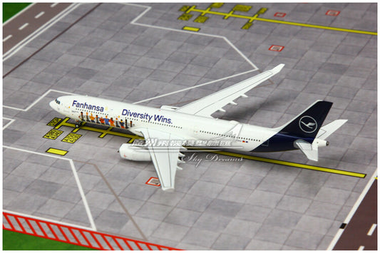 1:400 GeminiJets Lufthansa BOEING A330-300 Airplane Diecast Plane Aircraft Model