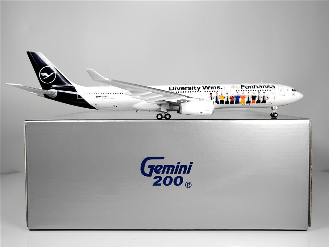 1:200 Geminijets Lufthansa AIRBUS 330-300 Passenger Plane Diecast Aircraft Model