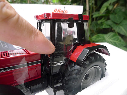1:32 SCHUCO CASE International 1255 XL Tractor Farm Machine Diecast Model