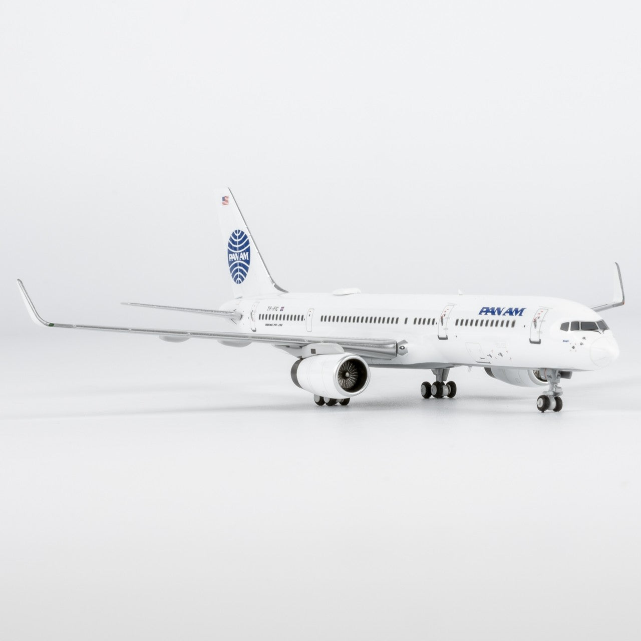 1:400 NGmodels Icelandair Boeing 757-200 Passenger Airplane Diecast Plane Model