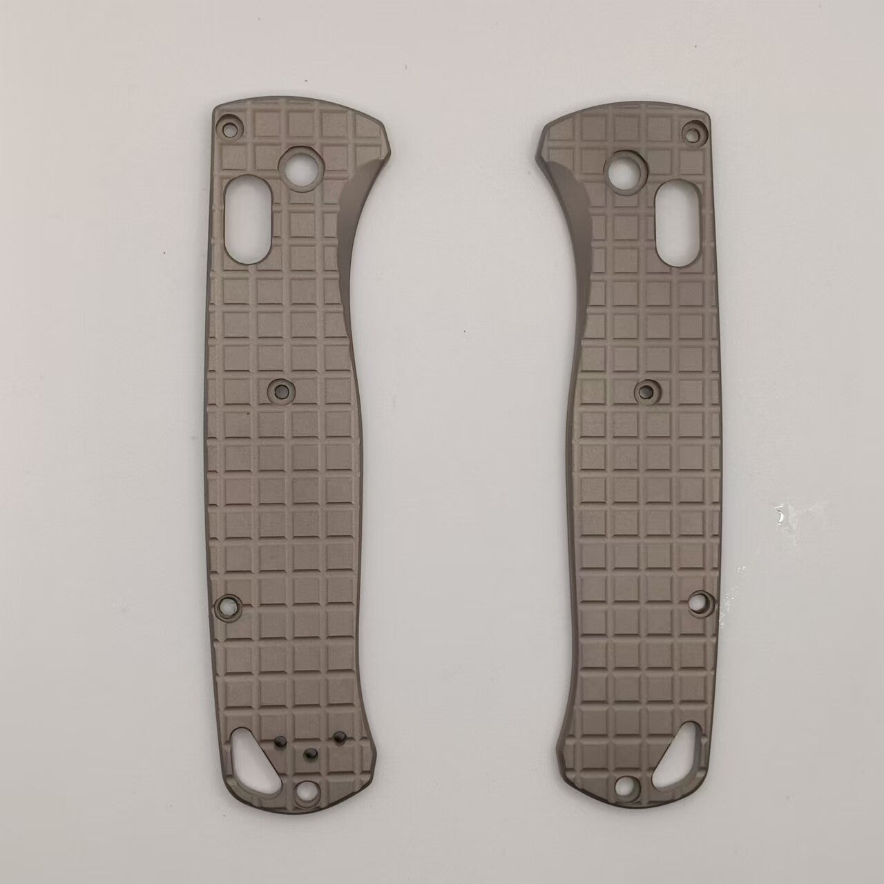 1Pair of Grenade Pattern TC4 Handle Scales for Benchmade Bugout 535