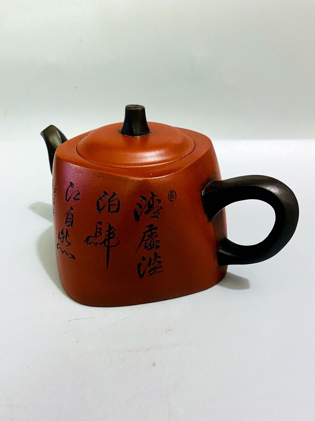 l-0Chinese Yixing Zisha Clay Handmade Exquisite Teapot （双色刻绘壶 底款：顾景舟）