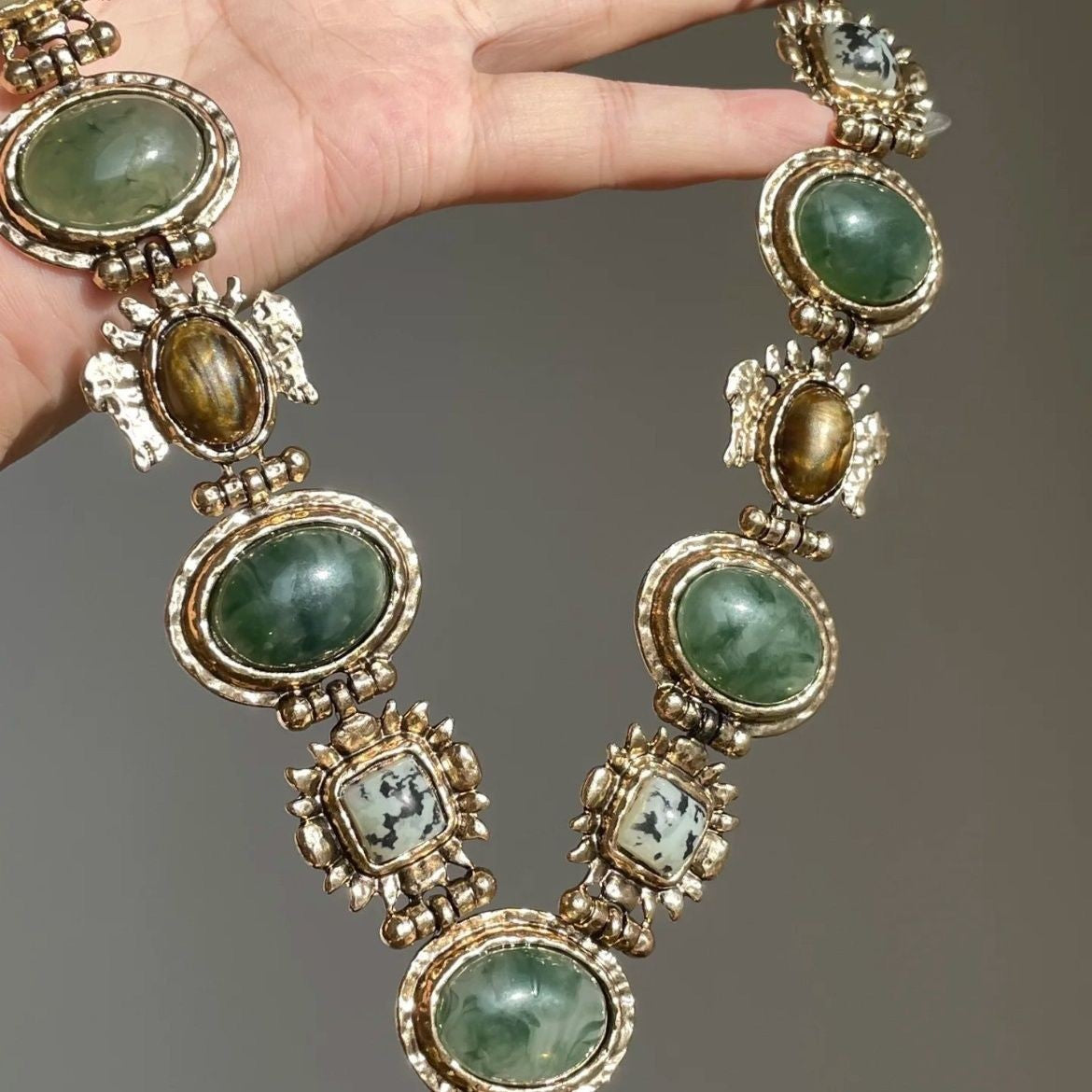 Vintage Court Necklace Green Stone Tiger Eye Pearl Double Layer Choker