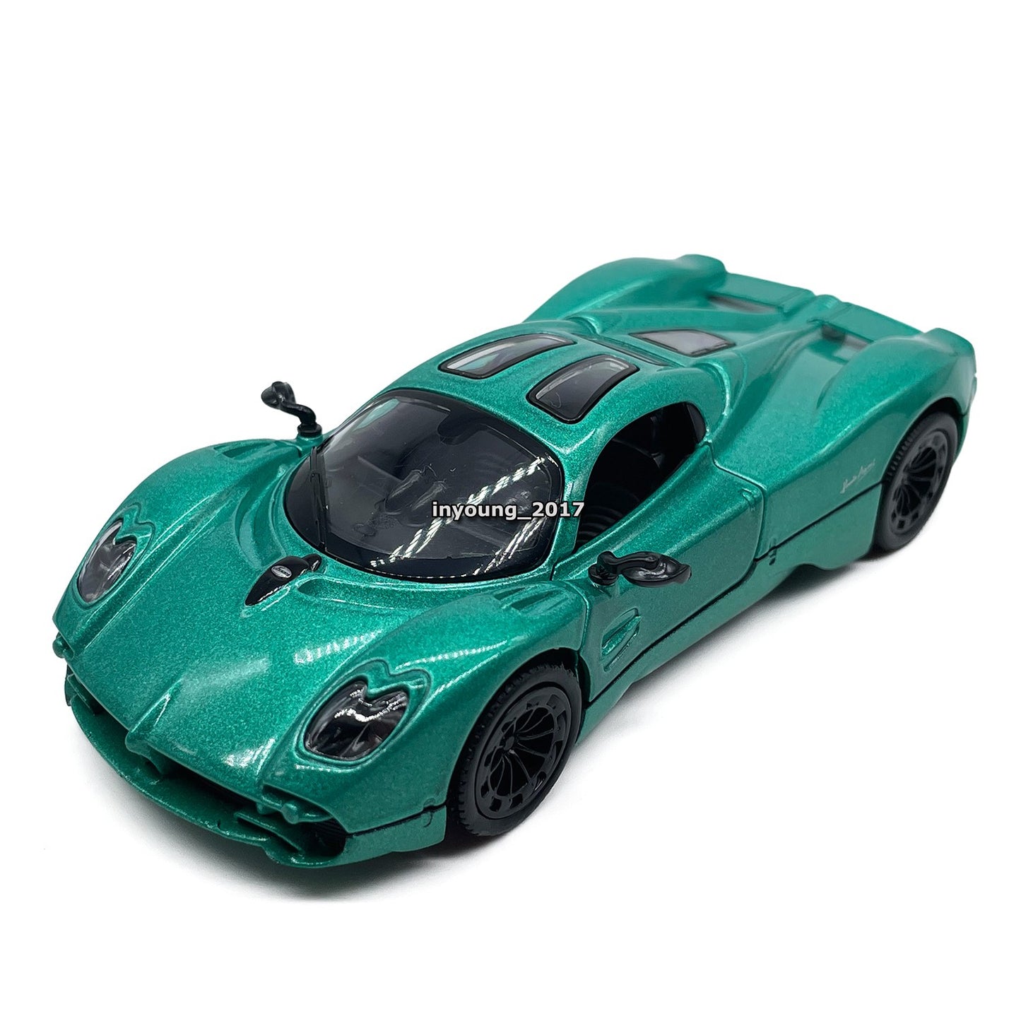 1/36 Pagani Utopia Model Car Diecast Toy Vehicle Toys for Boys Kids Gifts Green