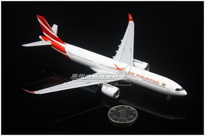 1:400 JC WINGS AIR MAURITIUS AIRBUS A330-900 Passenger Airplane Diecast Model