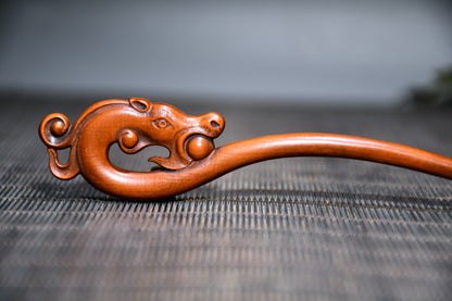 Chinese Antique Boxwood Wooden Carved Dragon Statue Hairpin Hair Accessories Art