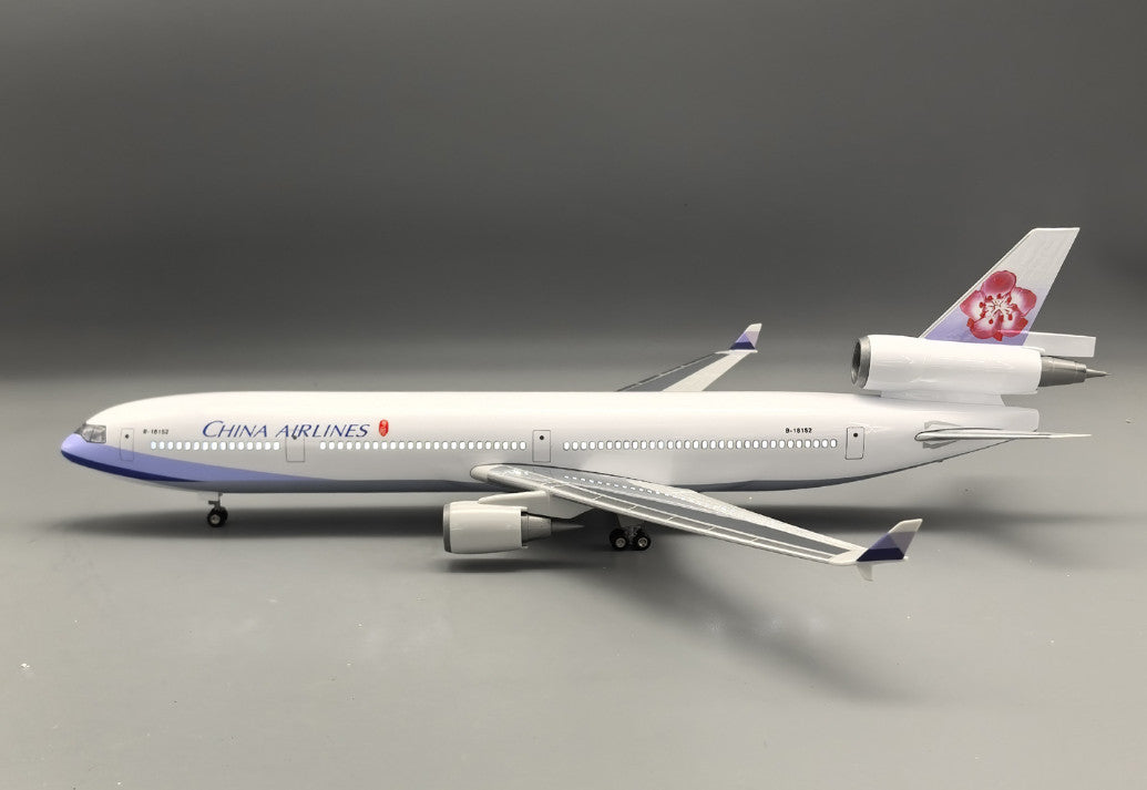 47CM 1:130 CHINA AIRLINES MD-11 Plane Aircraft Led Sound Light Resin Model