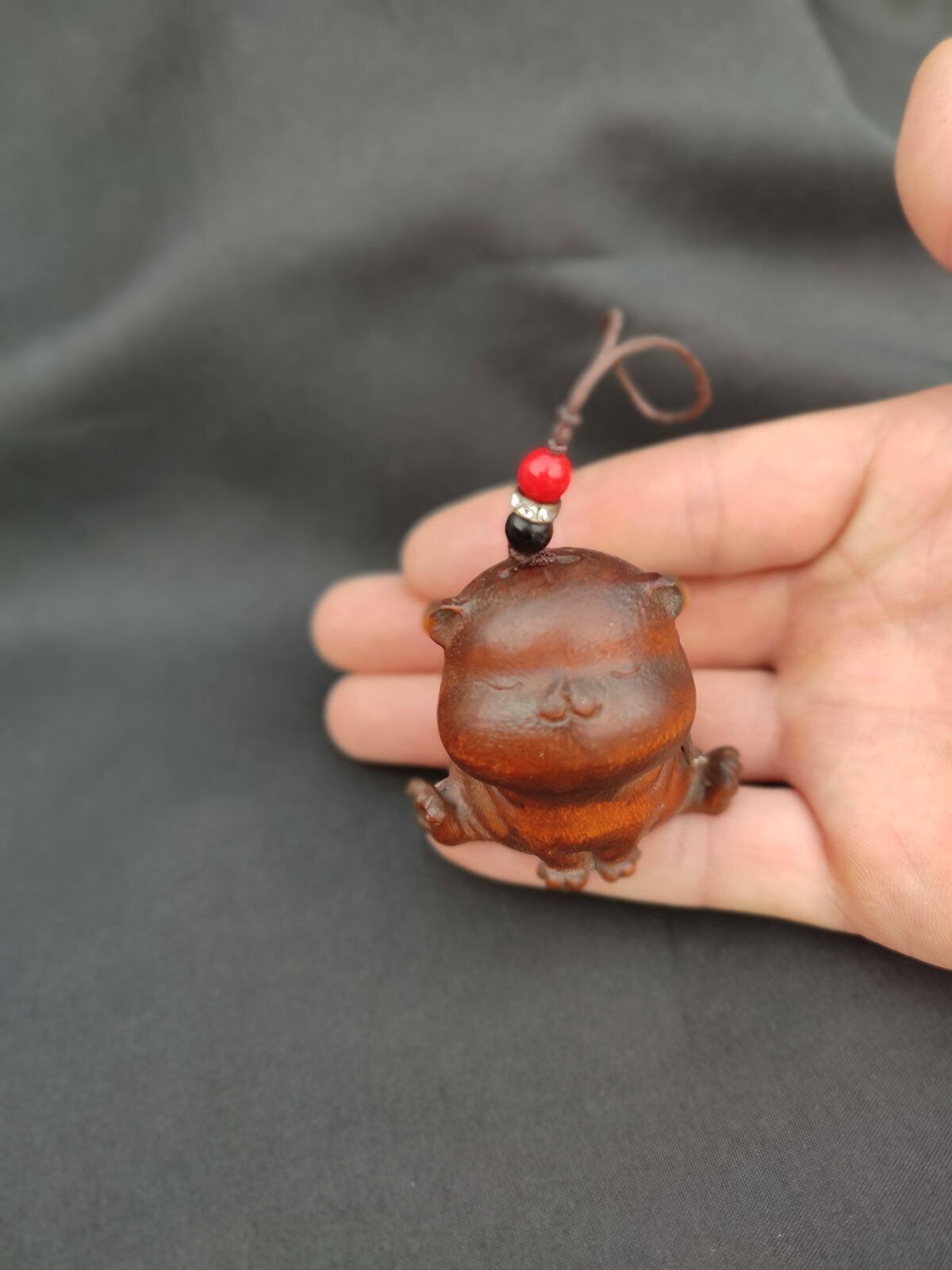 Happy Wood Carved Lucky Mini Rabbit Statue Gift Car Phone Purse Ornament Decor