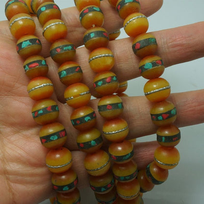 New Buddhist Nepalese Handicrafts Inlaid with Colored Stone Beeswax Beads
