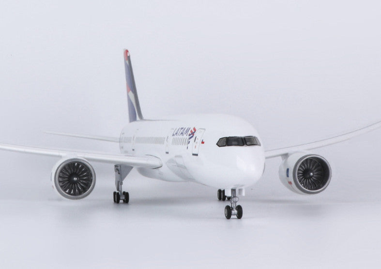 1:130 43CM LATAM BOEING 787 Passenger Airplane Landing Gear Resin Aircraft Model