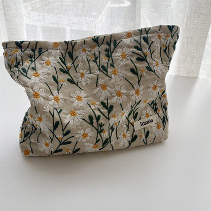 Embroidery Cosmetic Bag Clutch Bag Large Makeup Organizer Pouch 5*18*25 CM 50G